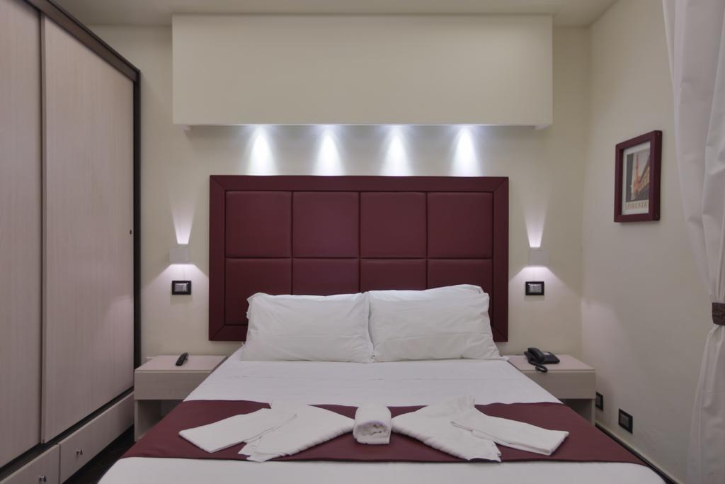 Eurohome Comfort Apartment Сінья Екстер'єр фото